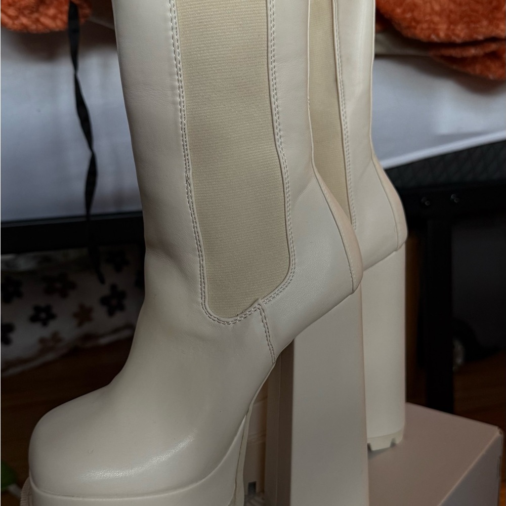 EGO Cream Platform Heeled Boots
